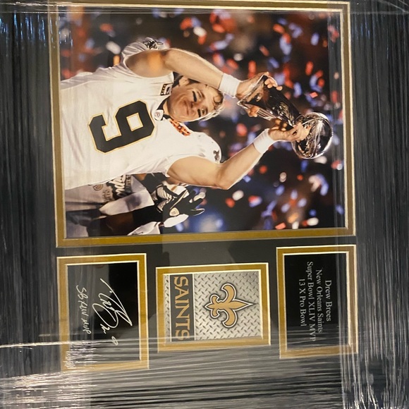 Two frames - Picture 1 of 2